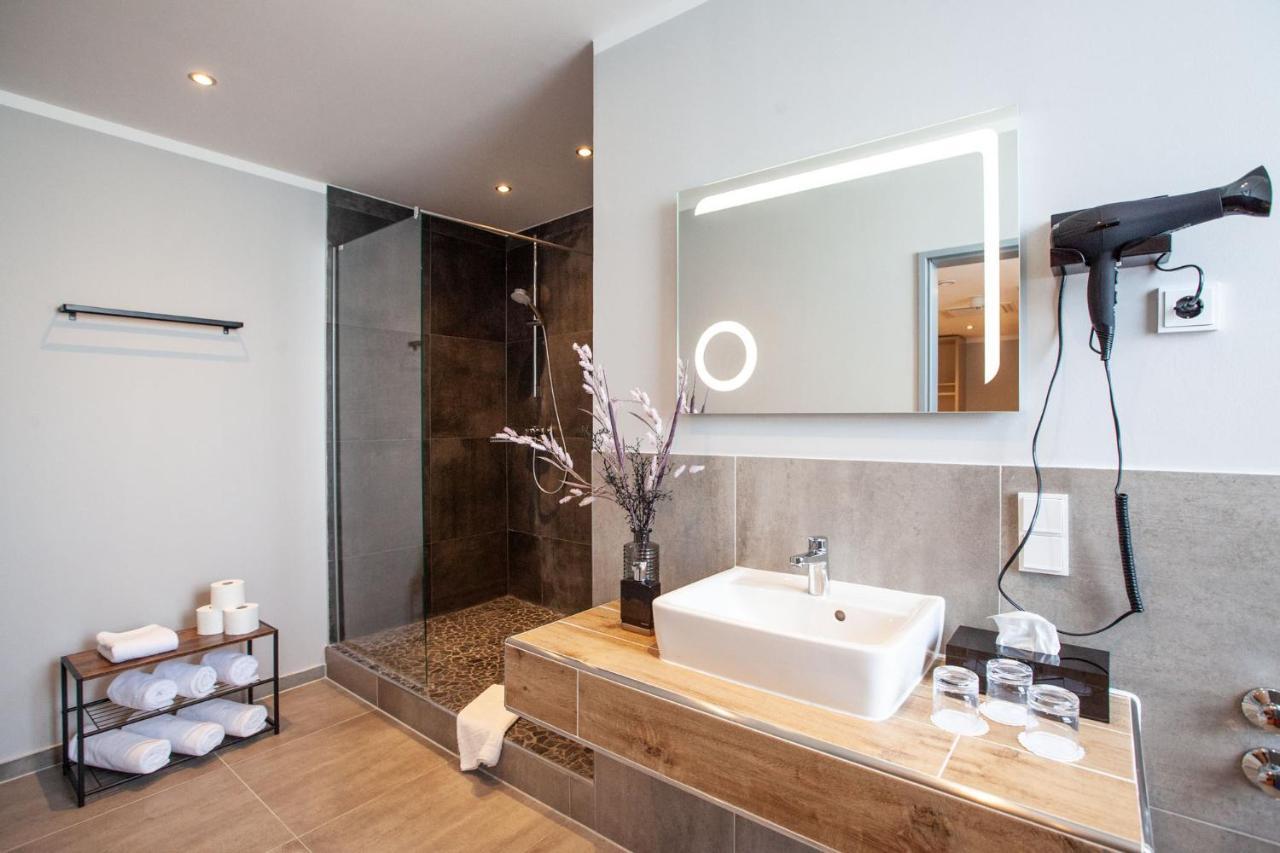 Elens Hotel BRE Екстериор снимка