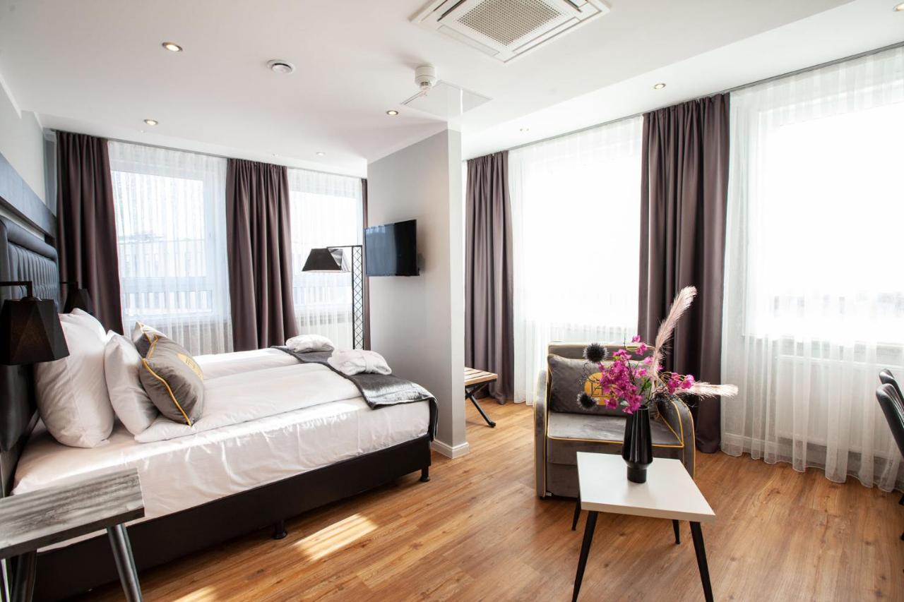 Elens Hotel BRE Екстериор снимка