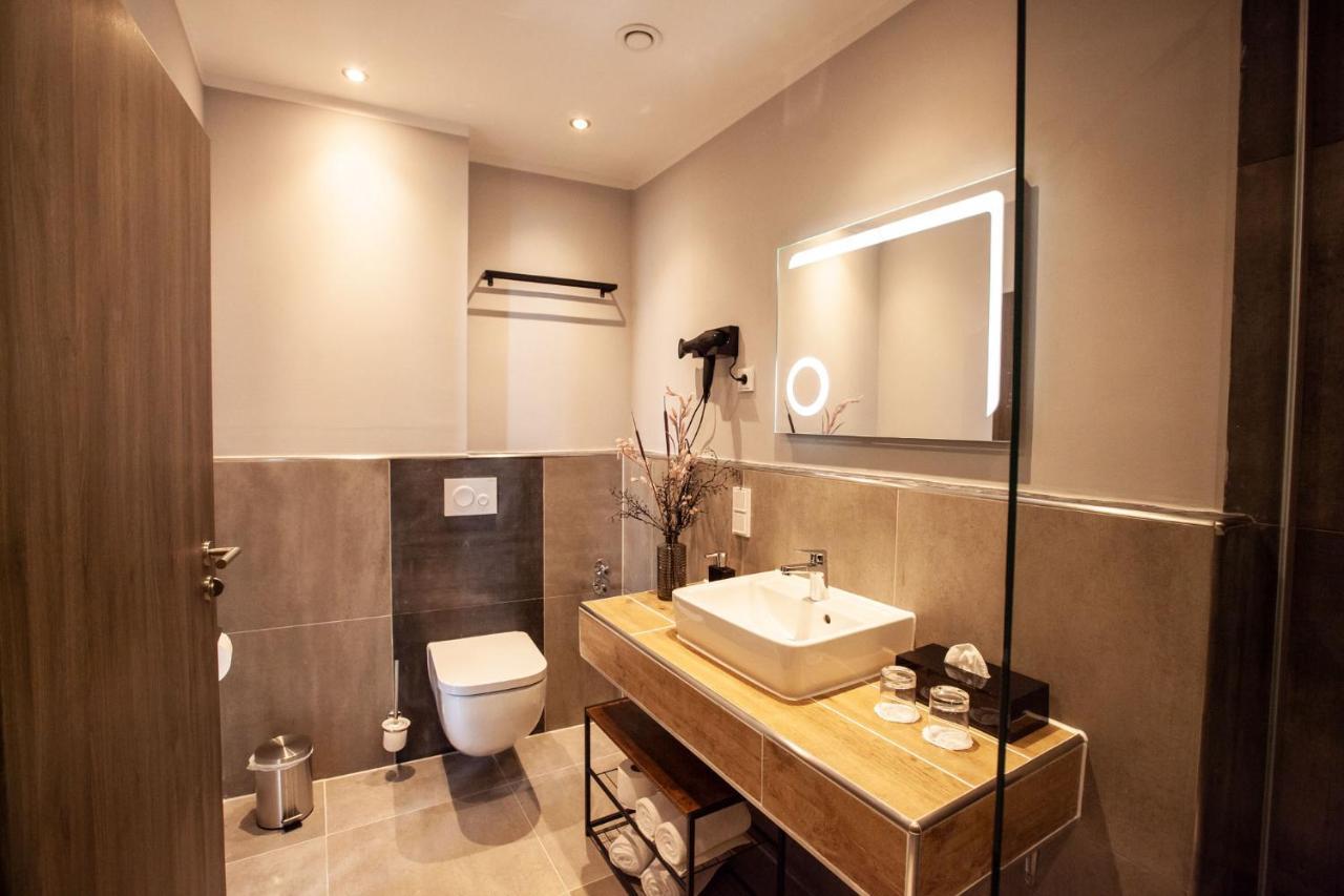 Elens Hotel BRE Екстериор снимка
