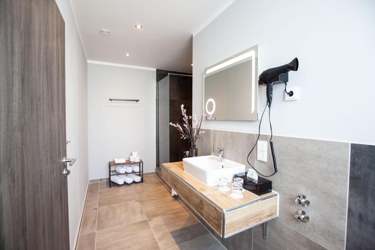 Elens Hotel BRE Екстериор снимка