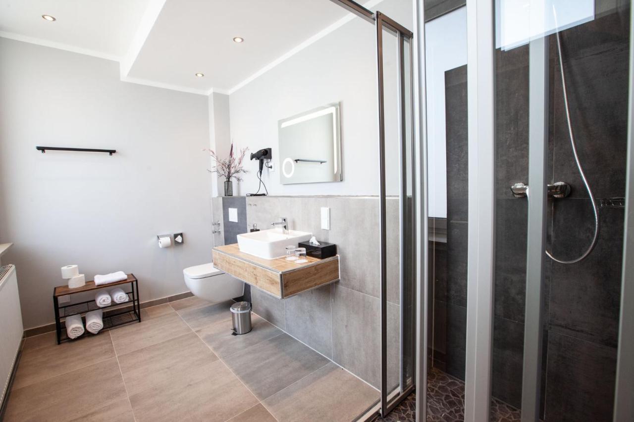 Elens Hotel BRE Екстериор снимка