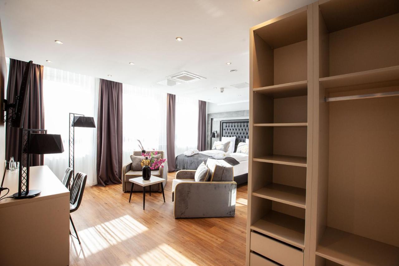 Elens Hotel BRE Екстериор снимка