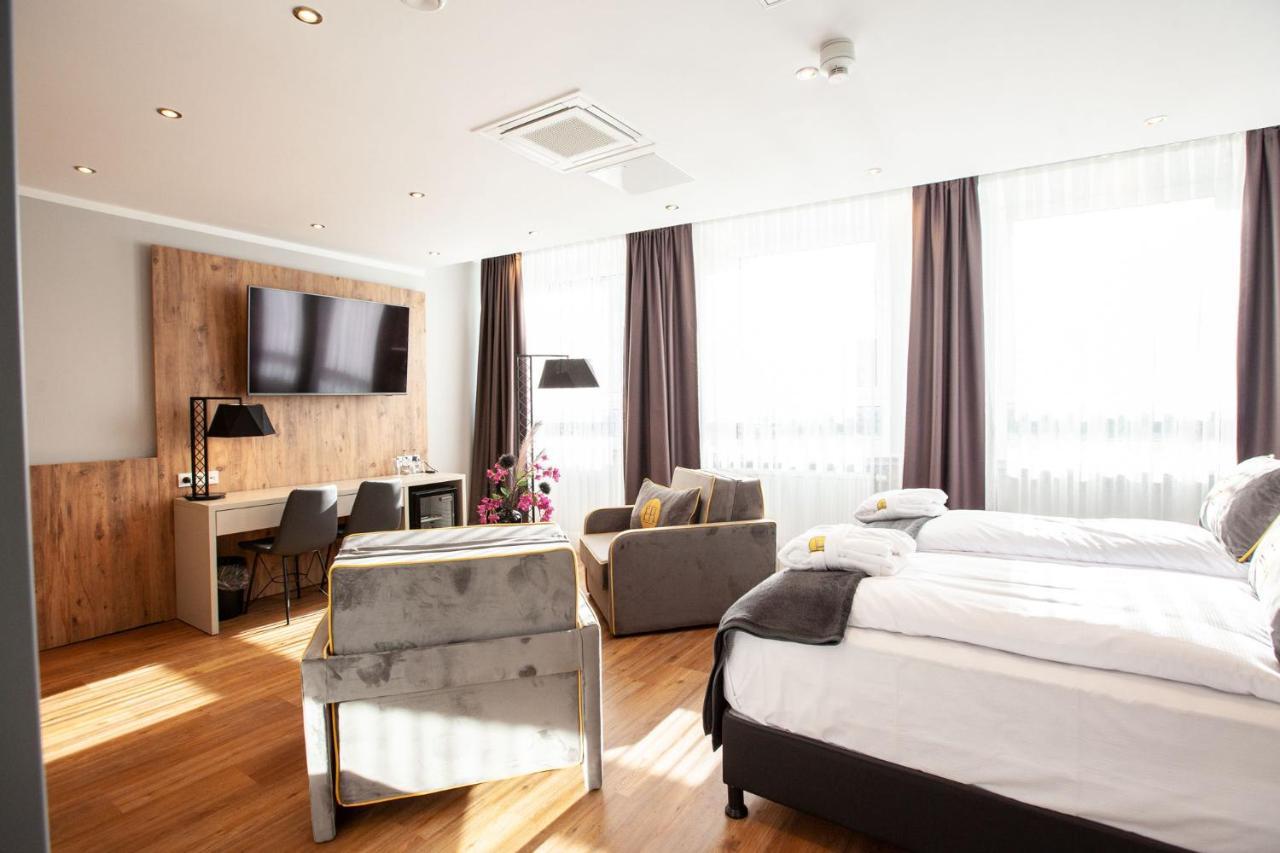 Elens Hotel BRE Екстериор снимка