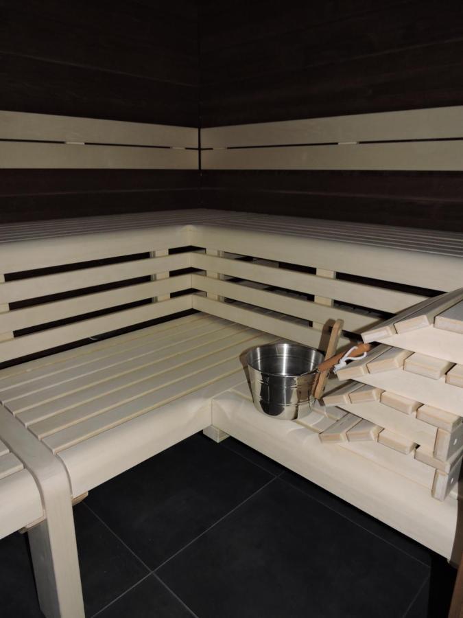 Elens Hotel BRE Екстериор снимка